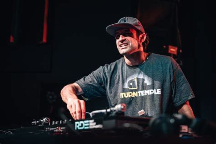 Essential Guide To DJ Killa Touch: The Master Of Turntablism