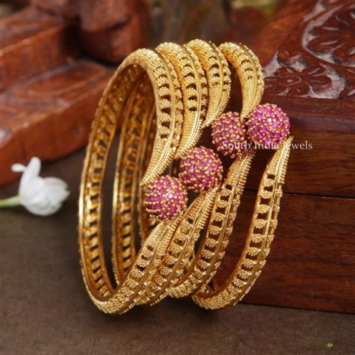 Stunning Indian Marriage Bangles: Embellish Your Special Day